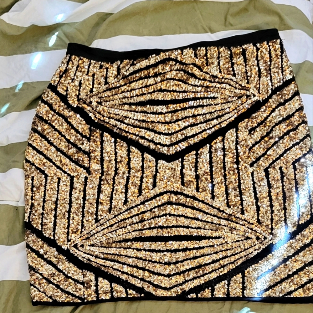 2X Gold and Black Sequin Skirt